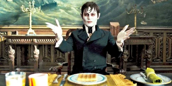 Johnny Depp în „Umbre întunecate“