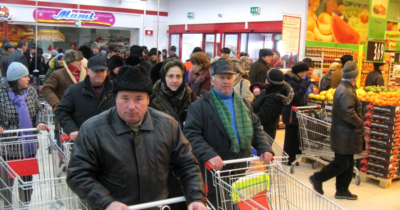 Botoşănenii mai au la dispoziţie câteva ore ca să-şi facă ultimele cumpărături 