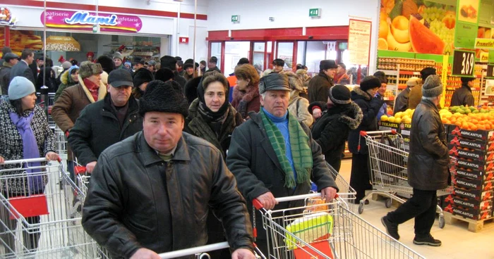 Botoşănenii mai au la dispoziţie câteva ore ca să-şi facă ultimele cumpărături