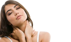 femeie durere gat 11 13 2008 10 37 35 am 4368x2912 jpeg