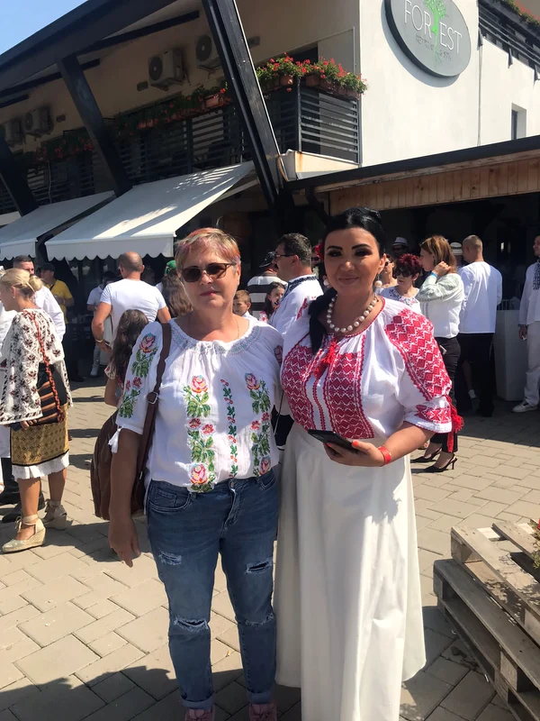 adriana bahmuteanu jpeg