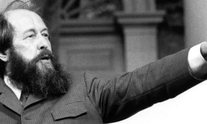 Alexander Solzhenitsyn: A World Split Apart jpeg