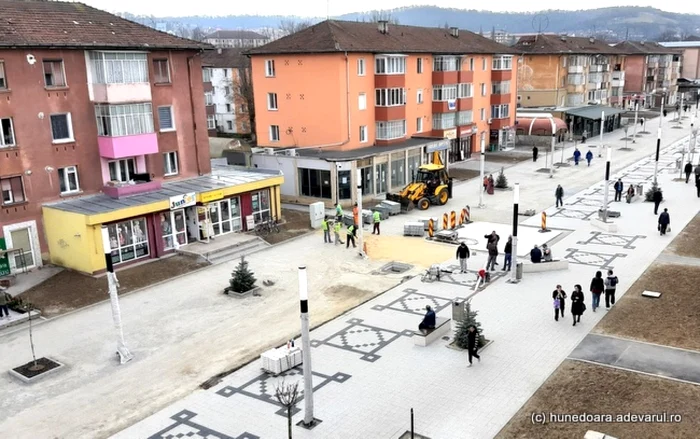 Centrul Pietonal din Hunedoara. FOTO: Daniel Guţă. ADEVĂRUL.