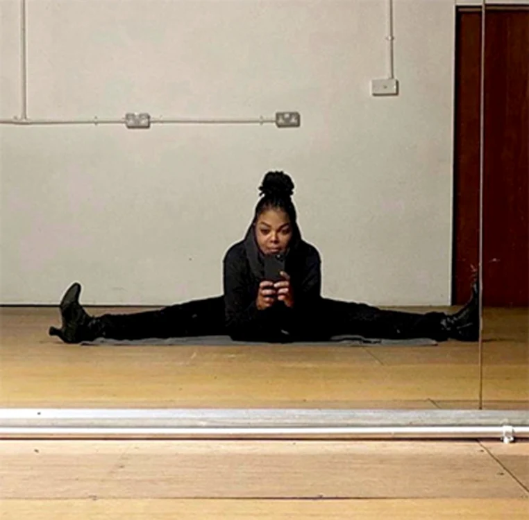 
    Janet Jackson nu şi-a pierdut mobilitatea delocFoto: Instagram  
