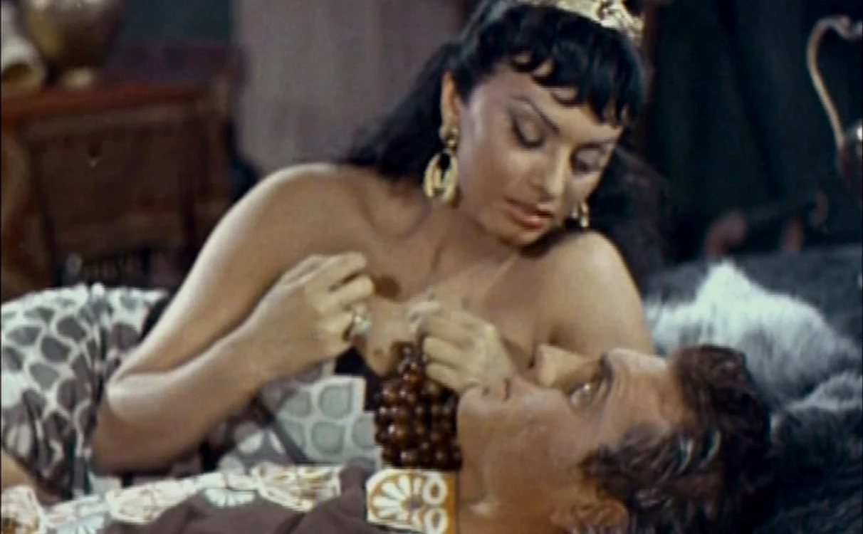 Sophia Loren, deosebit de senzuală, în anii '50, Profimedia (2) jpg