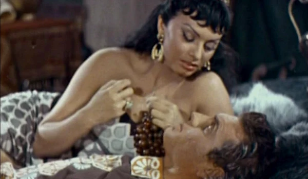 Sophia Loren, deosebit de senzuală, în anii '50, Profimedia (2) jpg