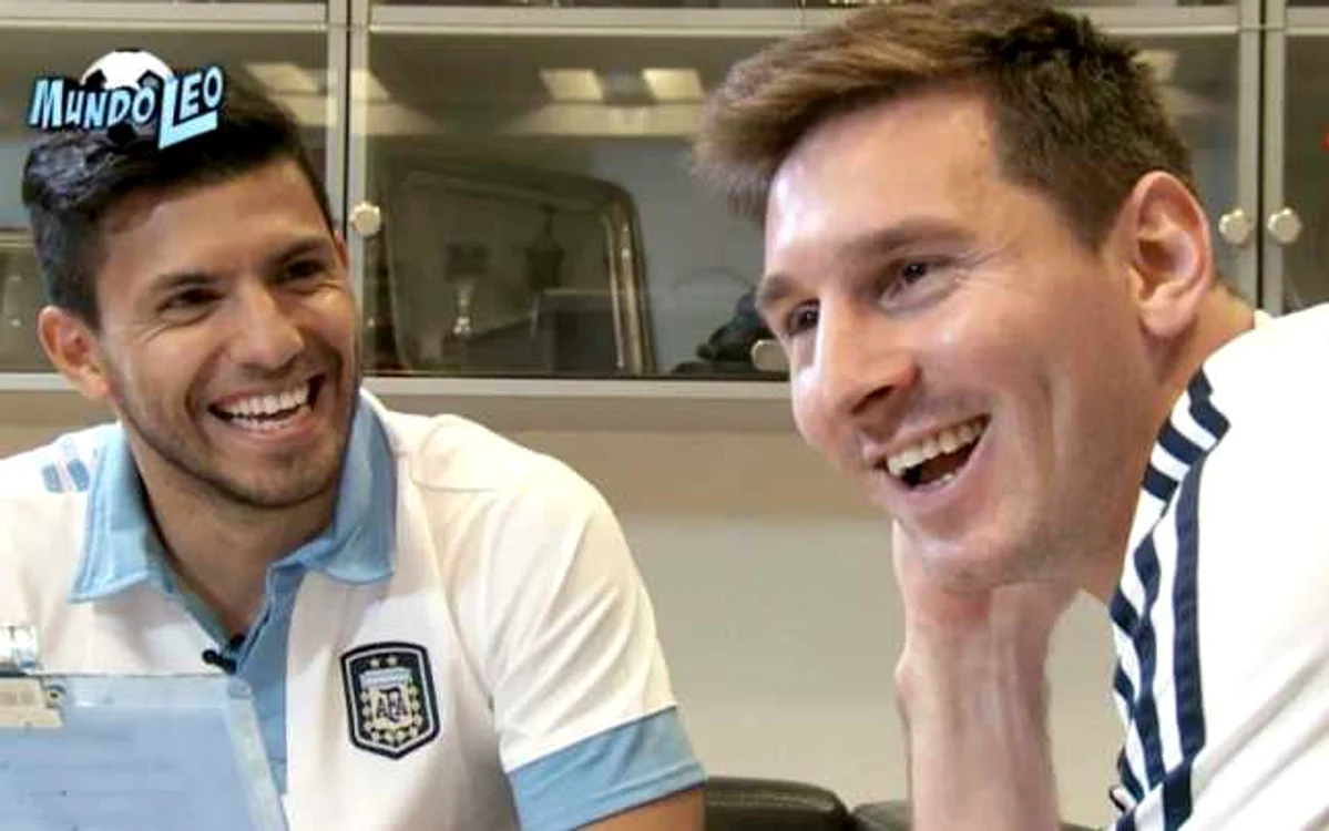 Aguero (stânga) e bun prieten cu Messi