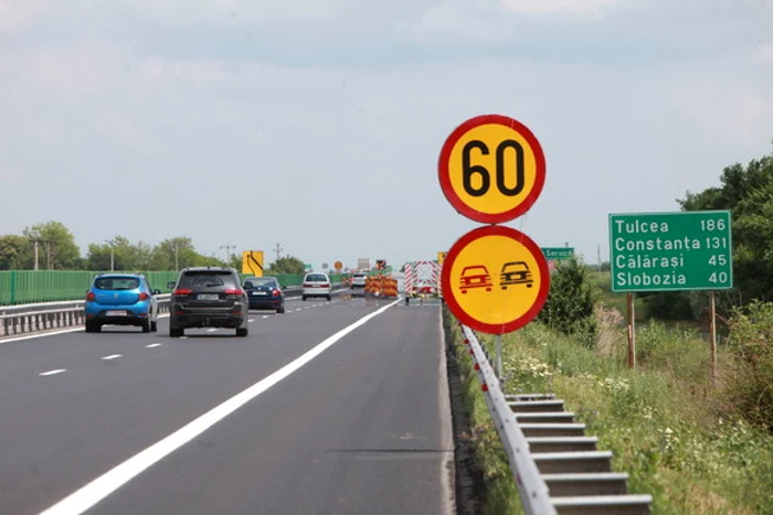 
    Restricțiile de circulație de pe Autostrada Soarelui vor fi ridicate din 15 iunie, când se opresc lucrările   