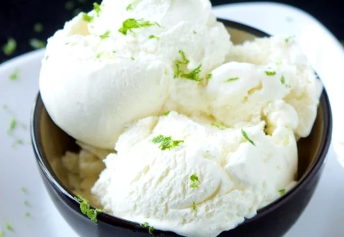 
    Bucură-te de o îngheţată de lămâie!clickpoftabuna.ro  