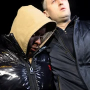 Kader Keita, escortat de polițiști în afara sediului Brigăzii Rutiere  Inquam / George Călin