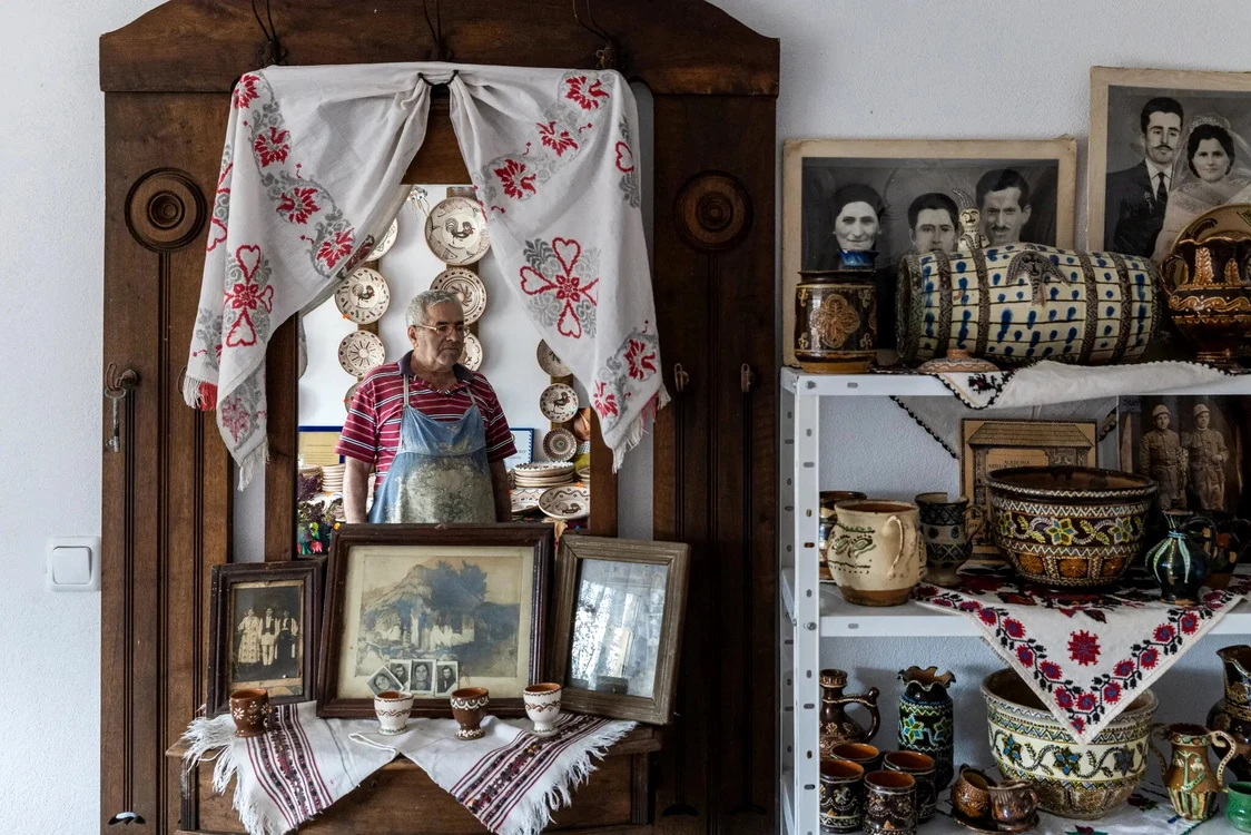 Colecția de ceramică a familiei Giubega din Horezu, Vâlcea SURSA Arhiva personală 