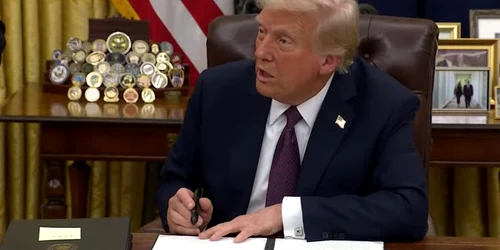 Trump a grațiat mai multe persoane acuzate de atacarea Capitoliului Foto Captură video jpg