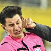 Arbitru batut jpg