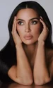 Kim Kardashian reclamă  Instagram jpg