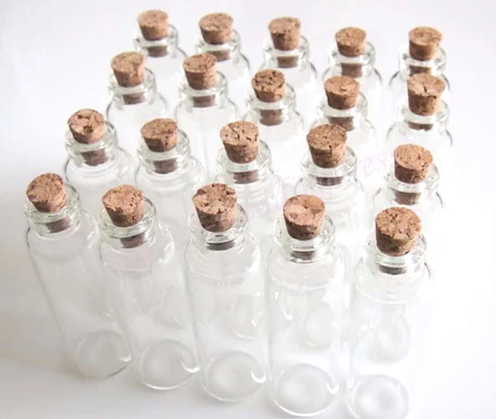 
    Borcanele sunt închise ermetic ca să se păstreze mireasma  