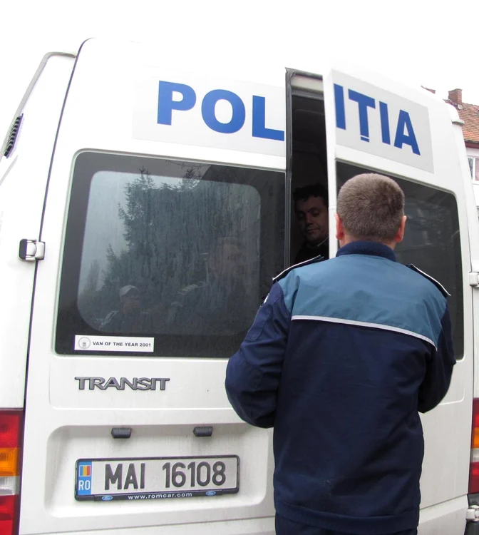 Poliţistii au făcut cercetări la faţa locului