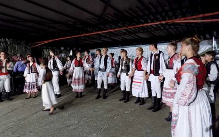 Spectacolele folclorice vor încânta publicul arădean