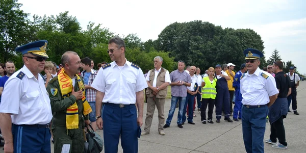 Spectacol aerian de excepţie la Baza 95 Aeriană din Bacău FOTO Mircea Merticariu