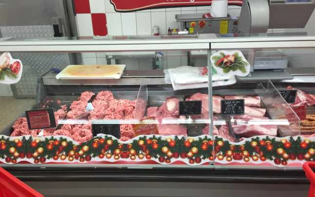 Kaufland vrea ca mai mult de jumătate din carnea de porc din hipermarketuri să fie autohtonă