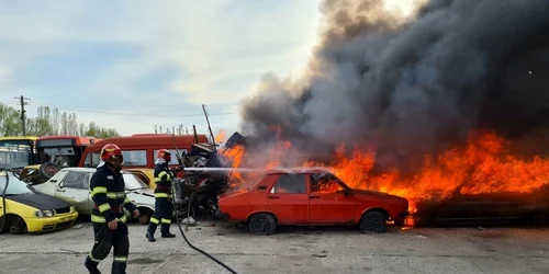 incendiu craiova_foto_news.ro