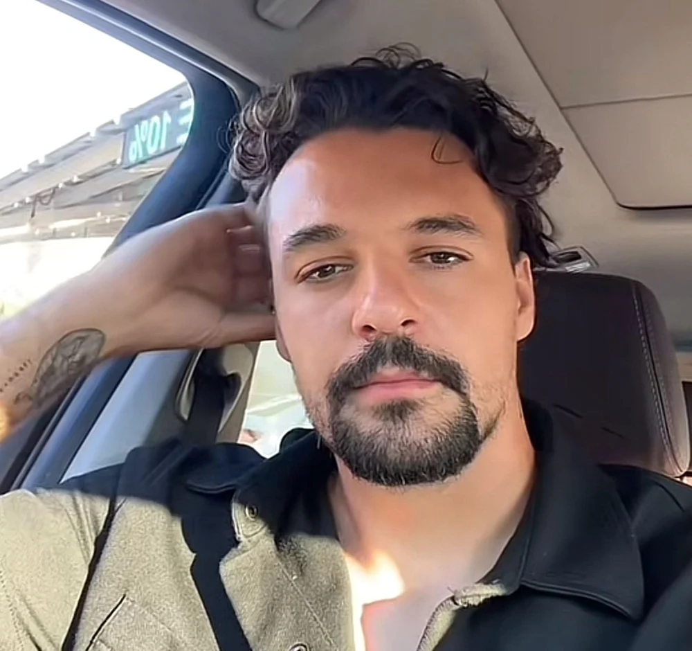 Haz de necaz cu un fost mare talent al României, acum vedetă pe TikTok: „Dădeai goluri la EURO, acum te rogi să scadă euro sub 5 lei”