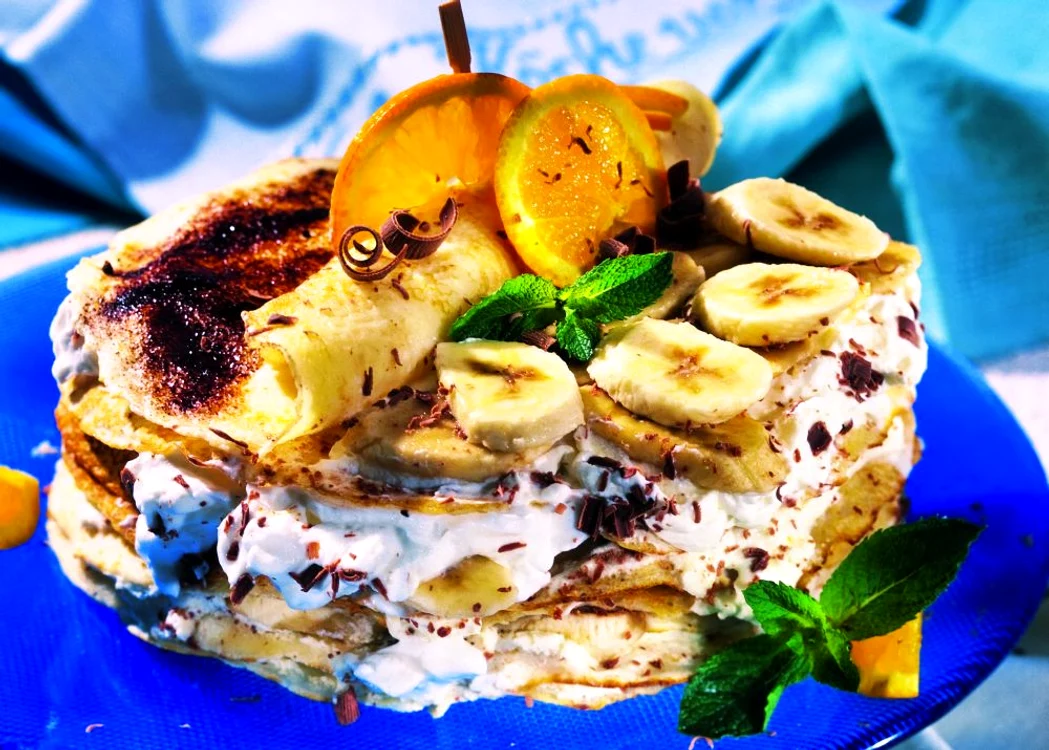 tort de clatite cu banane si frisca jpeg