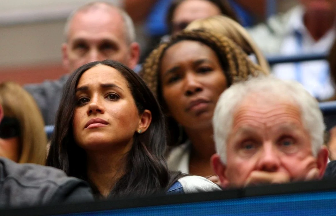 
    Meghan Markle a venit îmbrăcată într-o rochiță din denimFoto: Getty  