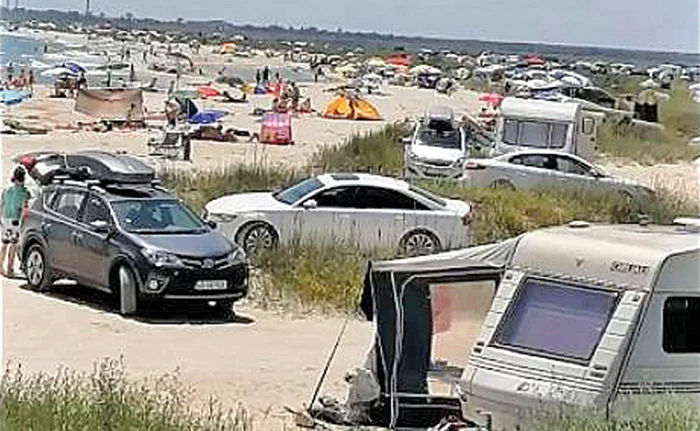 Pe cele trei plaje au ajuns aproape 5.000 de autovehicule