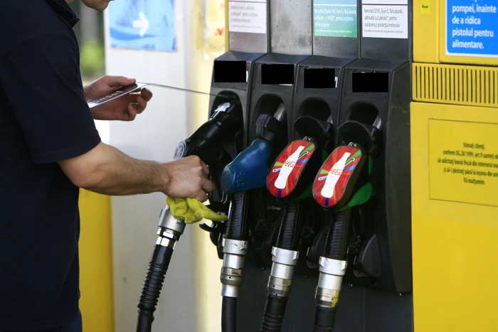 Prețurile carburanților au ajuns la nivelul din iunie 2012