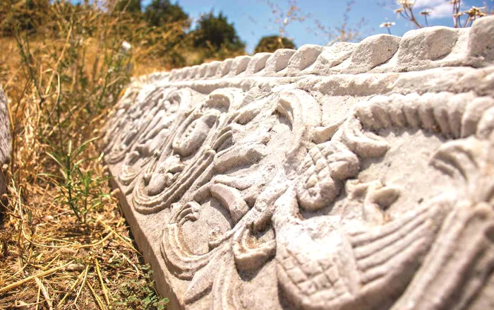 Frize ce înfrumusețau în Antichitate orașul Alexandria Troas