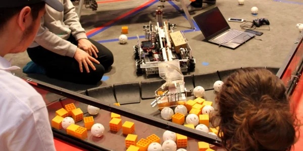 echipa robotica. foto arhiva personala