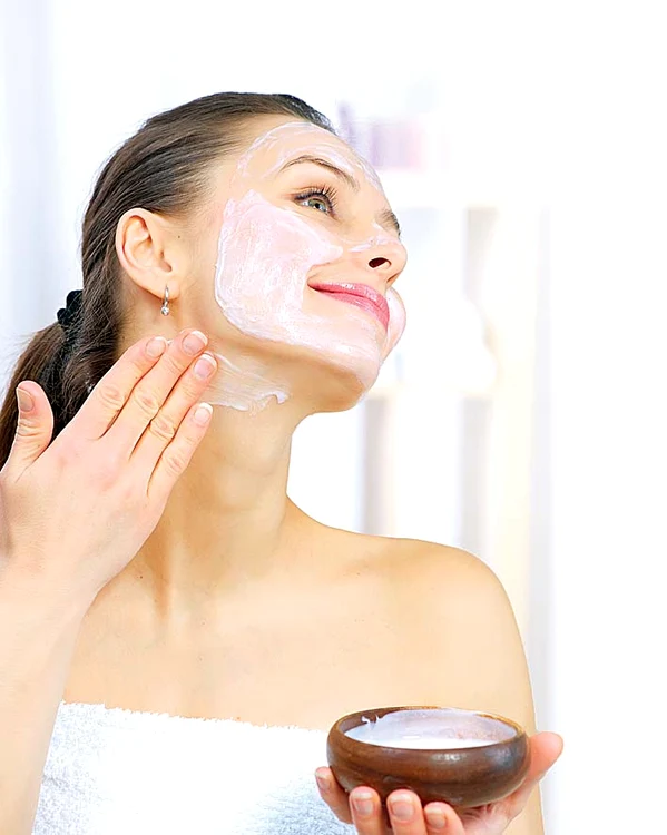 
    De riduri nu scapă nimeni odată cu înaintarea în vârstă, dar le poţi atenua.  