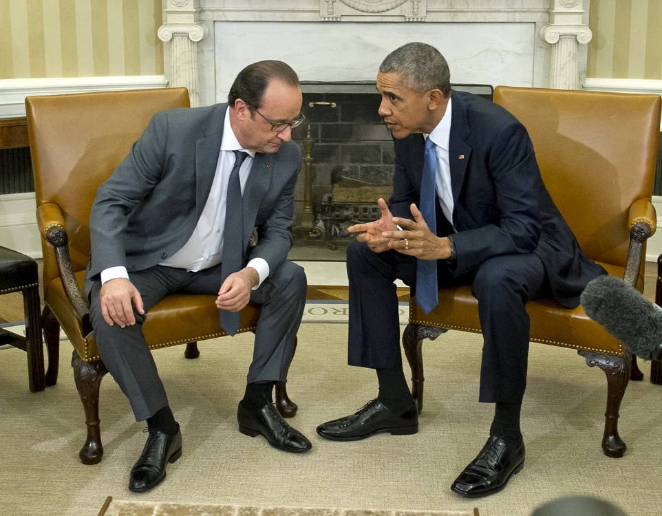 Francois Hollande şi barack Obama au avut marţi (24 noiembrie) o întrevedere la Casa Albă unde au discutat despre situaţia operaţiunilor miliatre din Siria