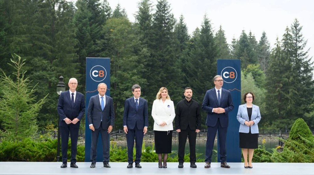 Cei șapte magnifici care nu vor să fie opt