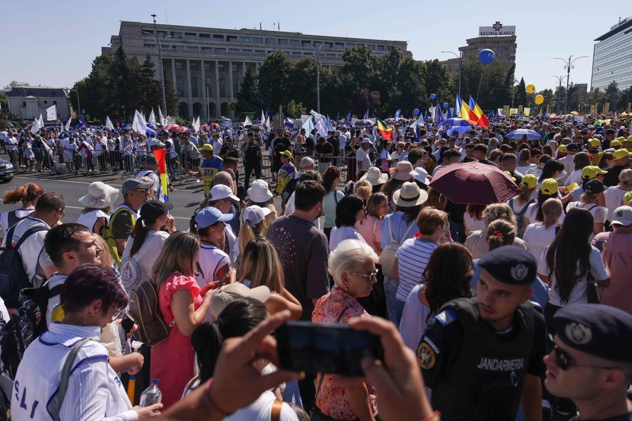 Angajații din guvern sesizează instituțiile europene, acuzând Executivul de „tentative de intimidare, presiuni politice și retorică ostilă”