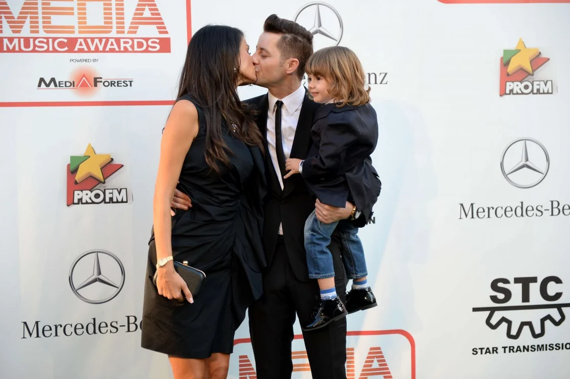 anca serea adrian sina green carpet media music awards 2014 jpeg