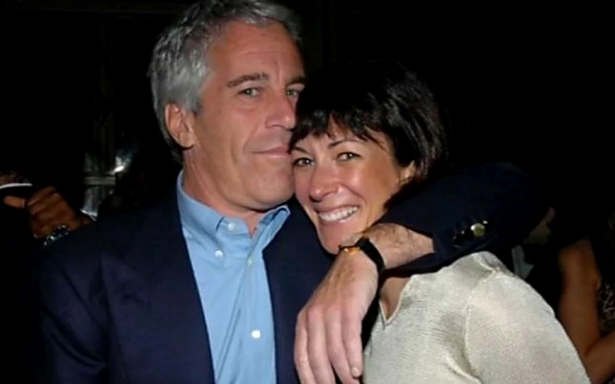 Jeffrey Epstein şi partenera sa Ghislaine Maxwell. FOTO: ABC7