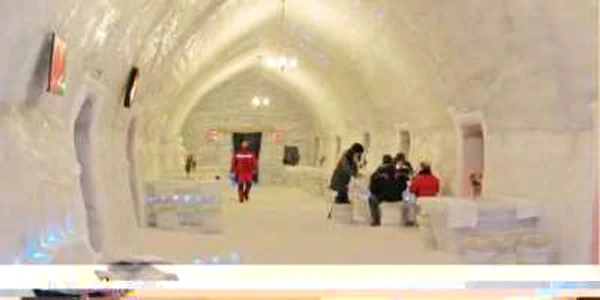  Cazarea şi masa în noaptea de Anul Nou costă 400 de lei de persoană la Hotelul de Gheaţă  