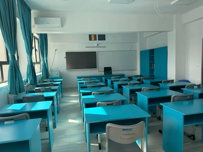 Fiecare clasă a ales culorile pentru mobilier FOTO: FB Școala Gh. Magheru