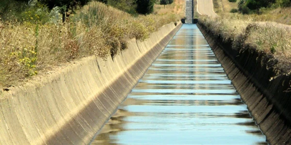 Trupul bărbatului a fost găsit într-un canal 