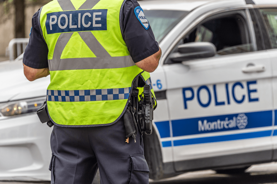 Patru răniți într-un atac armat în apropiere de un colegiu în Montreal, Canada