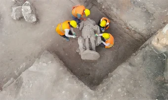 Capul statuii împăratului Hadrian a fost găsit separat de restul sculpturii