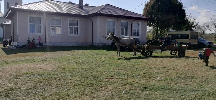 Școala fără gard din Dimăcheni, județul Botoșani FOTO Cosmin Zamfirache