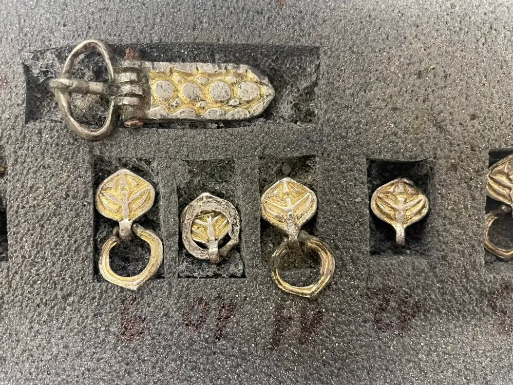 Inventar funerar din mormântul unuia dintre războinicii mai tineri (© Ágnes Füredi)