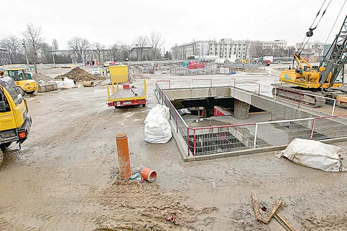 Bugetul pentru metrou tăiat la jumătate