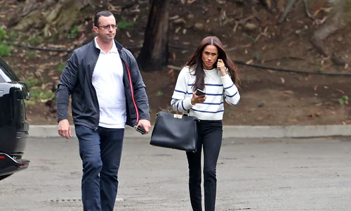 Meghan Markle, tristă pe stradă, după anunțul întreruperii contractului cu Spotify, 16 iunie 2023, Foto Profimedia (5) jpg