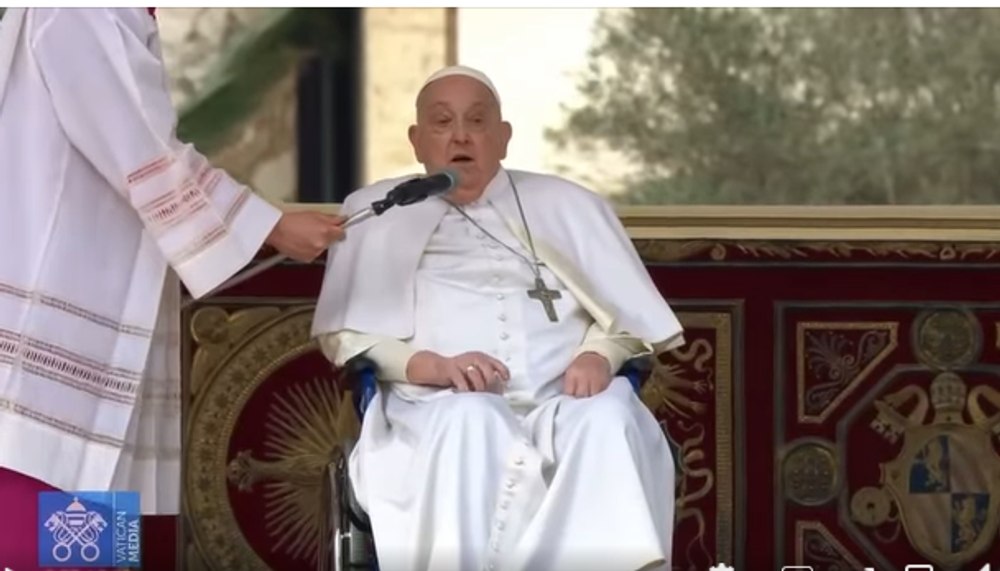 Mesajul transmis de Papa Francis credicioșilor în Duminica Floriilor. Suveranul Pontif a coborât în Piaţa Sfântul Petru
