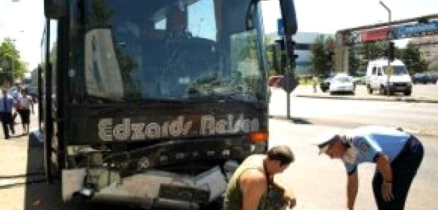 UPDATE Un autocar din România s-a răsturnat în Ungaria: 12 răniţi