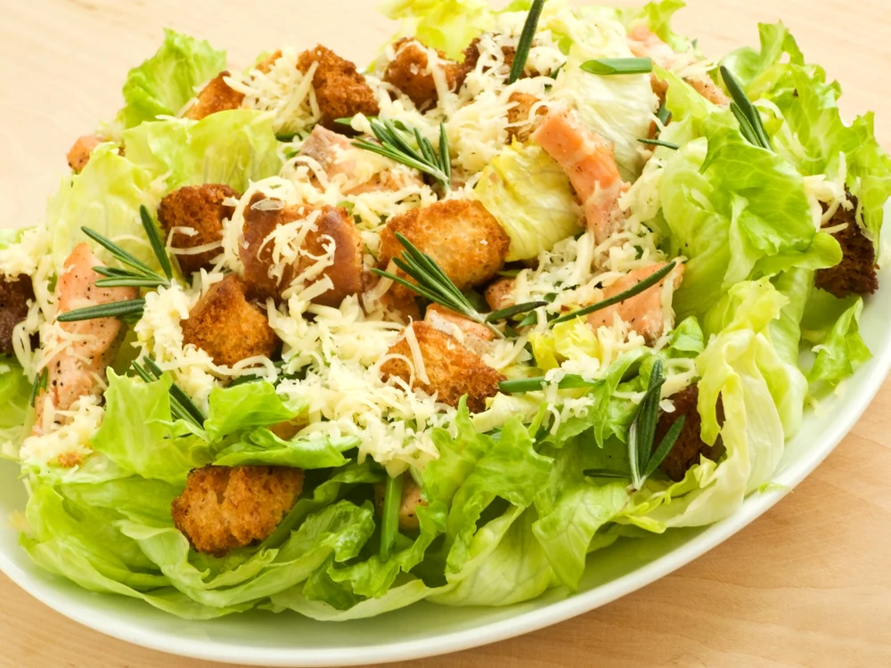 Salata Caesar este un preparat care nu dă greș niciodată.FOTO Shutterstock