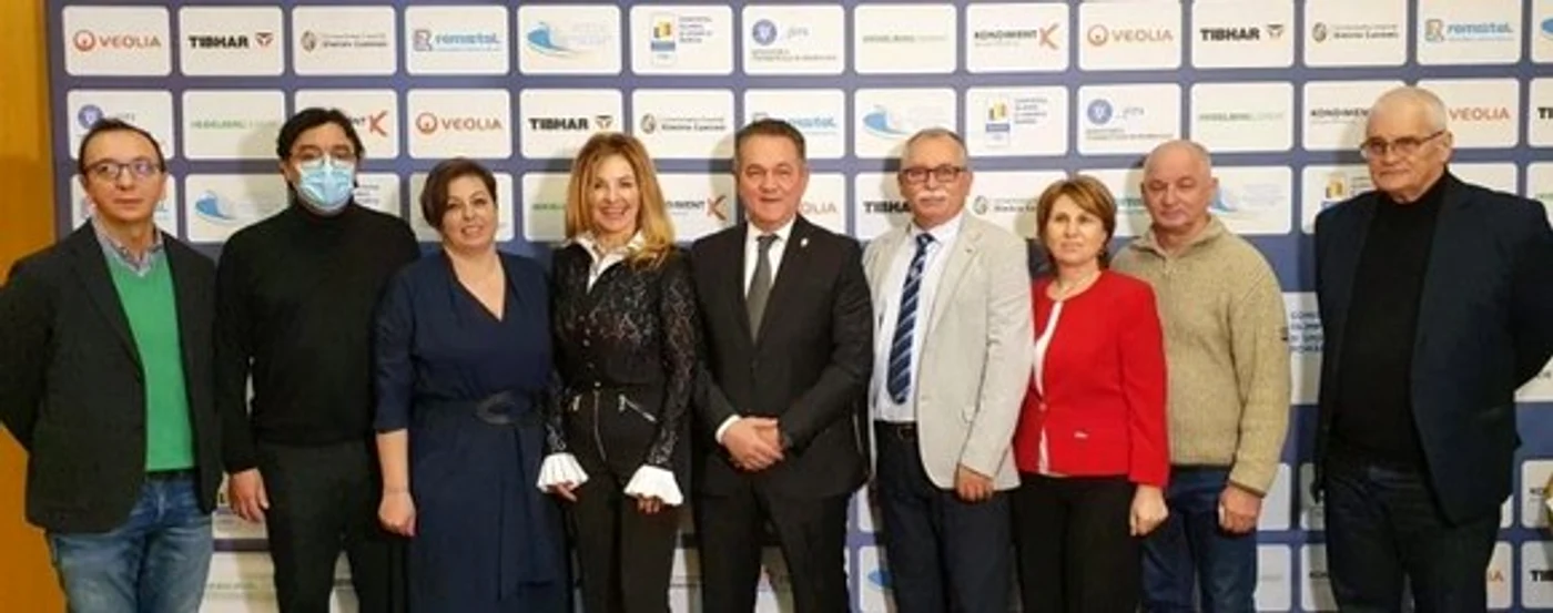 
    Echipa de conducere a Federației Române de Tenis de Masă  